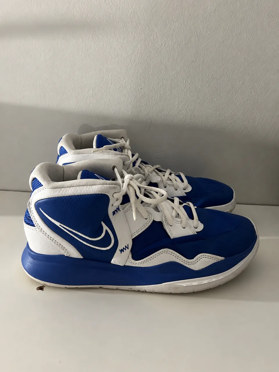 Nike · Talle AR 43