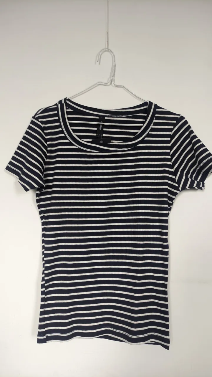 Remera Please you · Talle L
