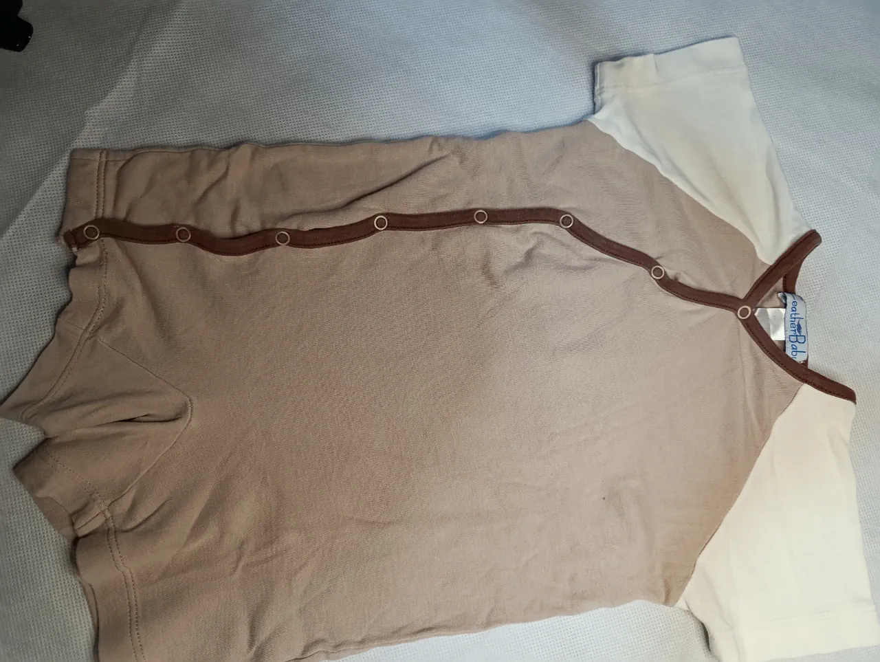 Body Otra · Talle 6-9 meses / 68 cm