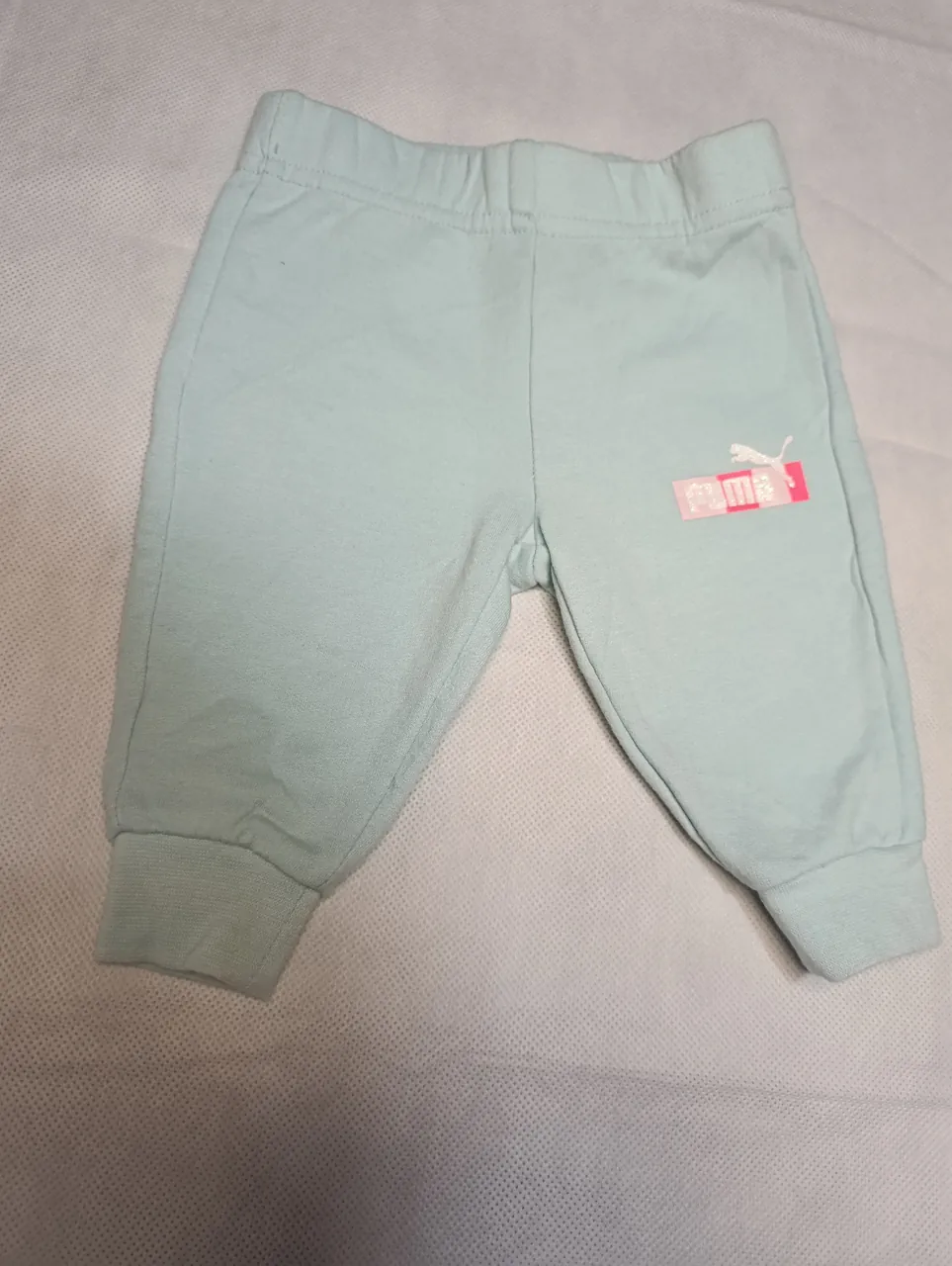 Pantalón Puma · Talle 1-3 meses / 56 cm