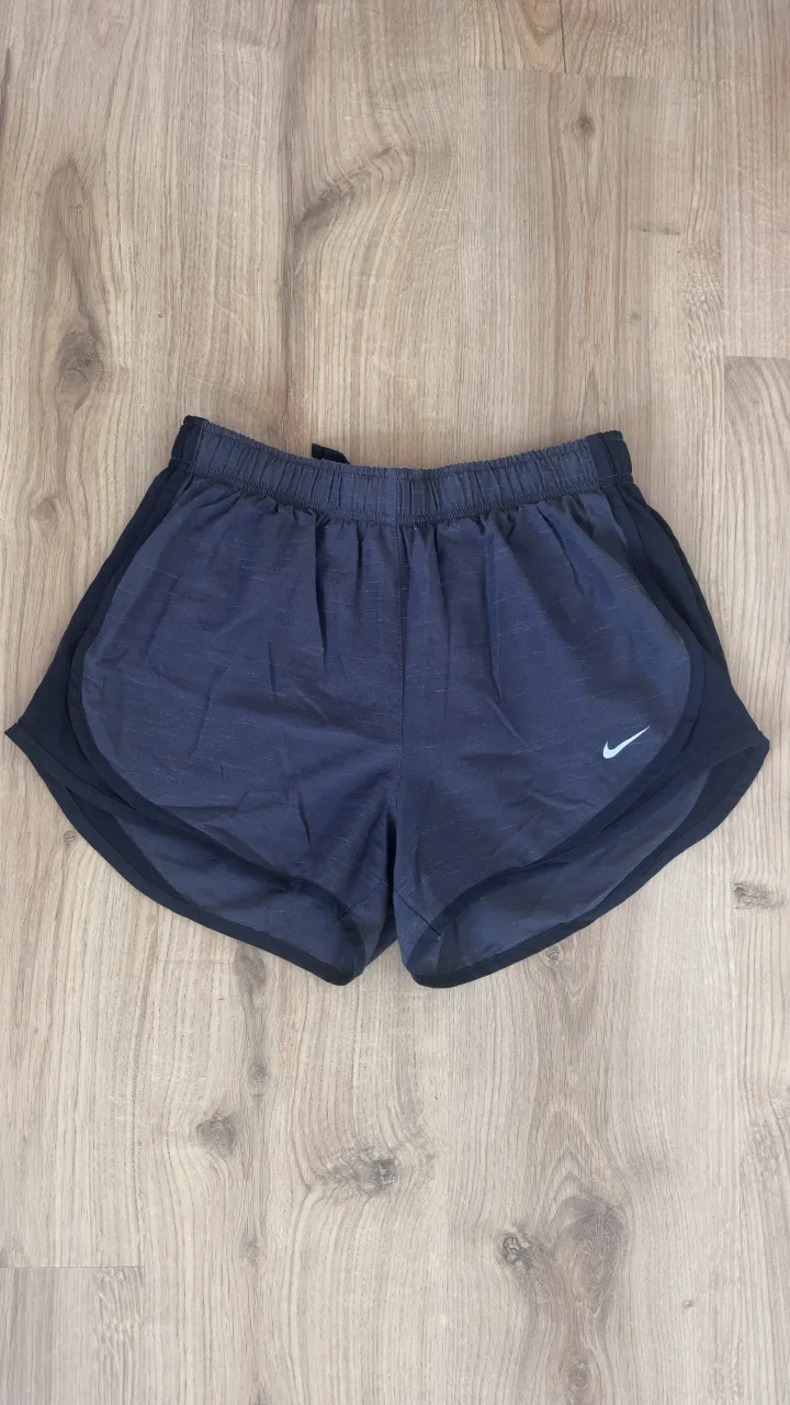 Nike · Talle S