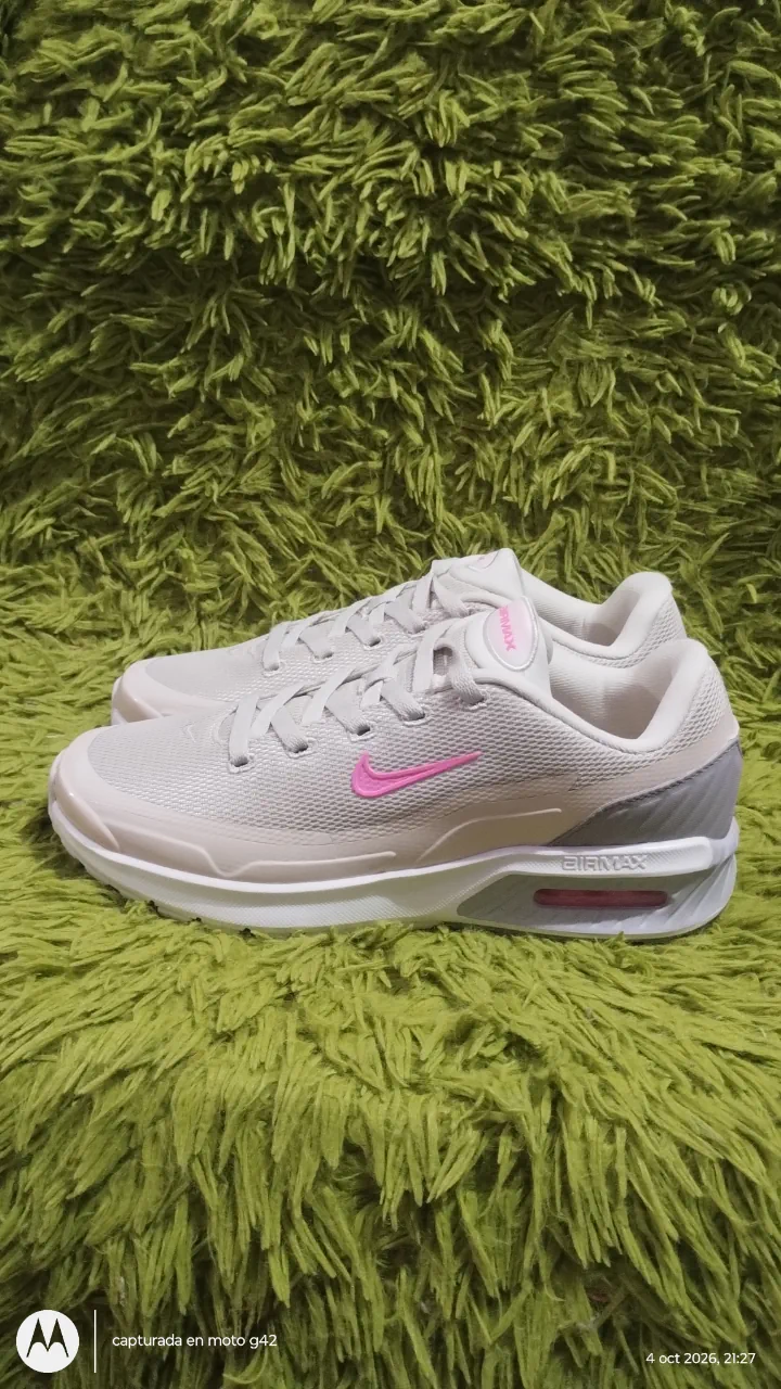 Nike · Talle AR 40