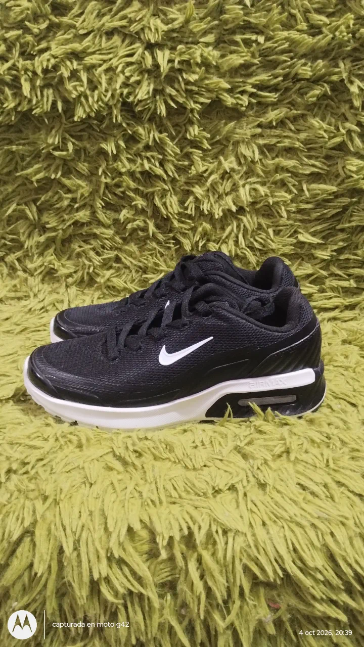 Nike · Talle AR 36
