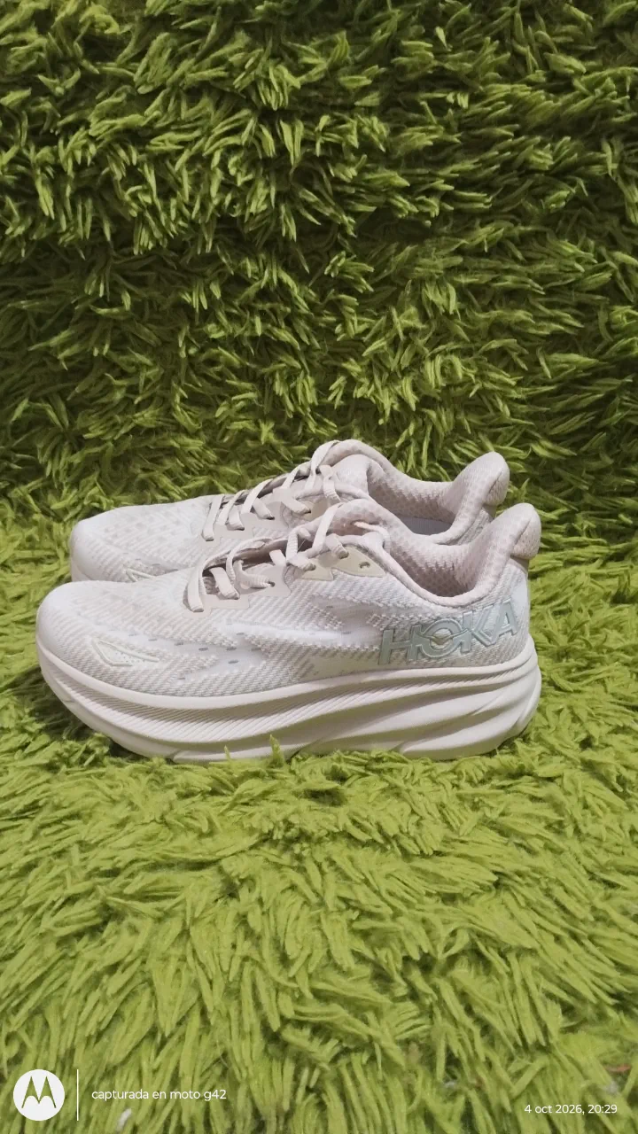 Hoka · Talle AR 36