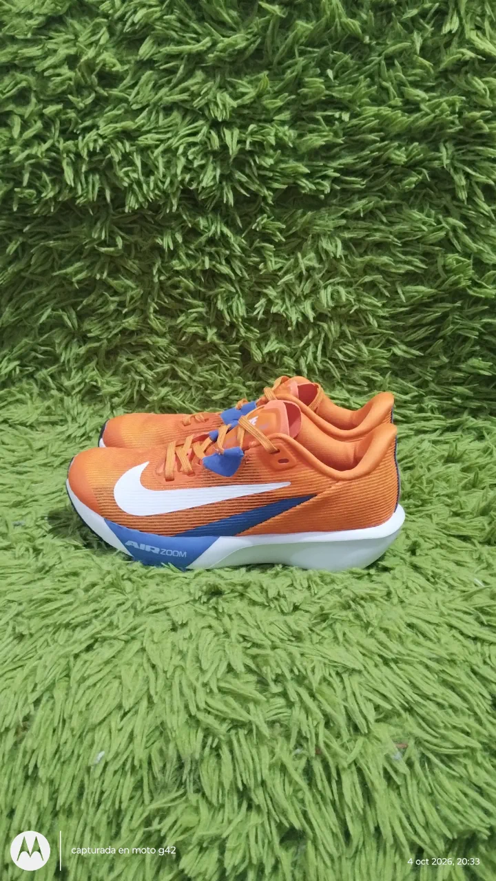 Nike · Talle AR 36