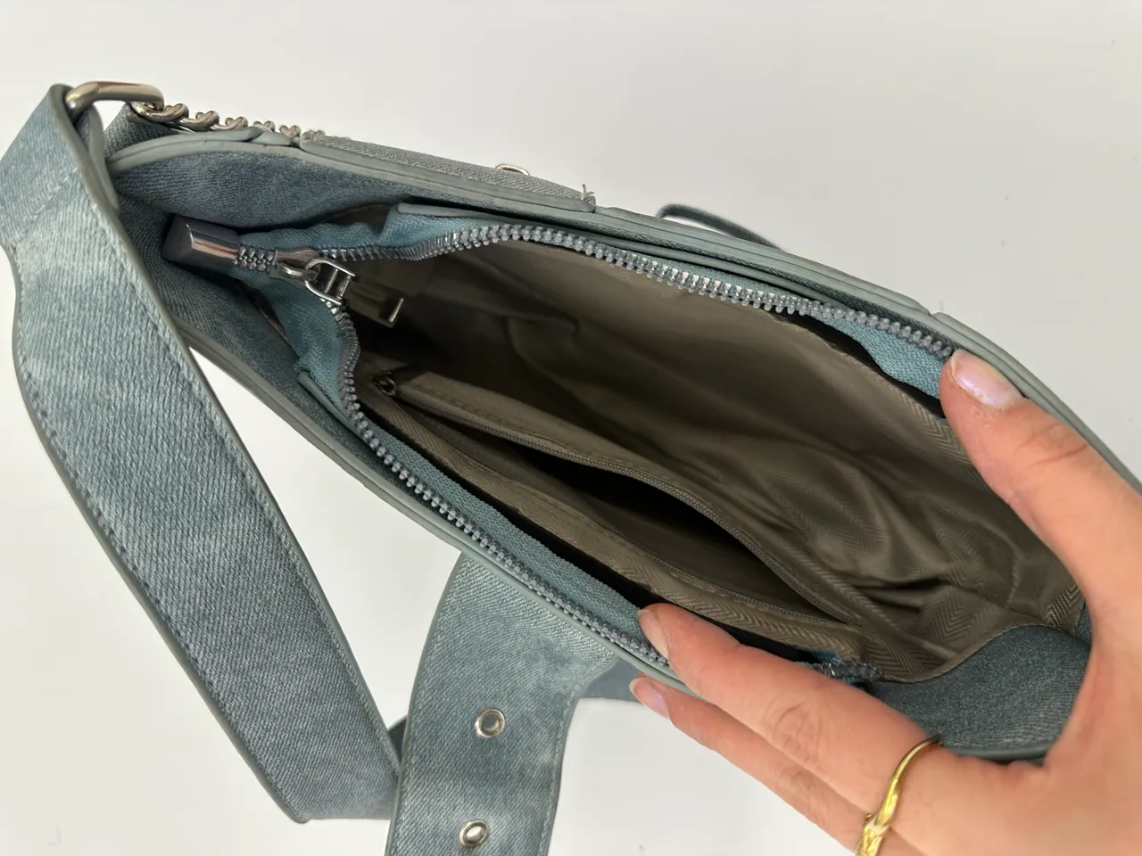 Cartera CH - imagen 3