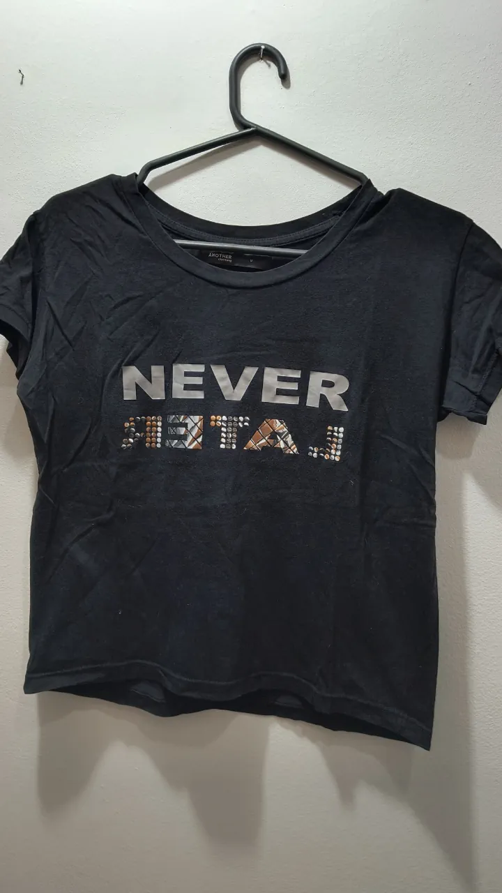 Remera Another · Talle único