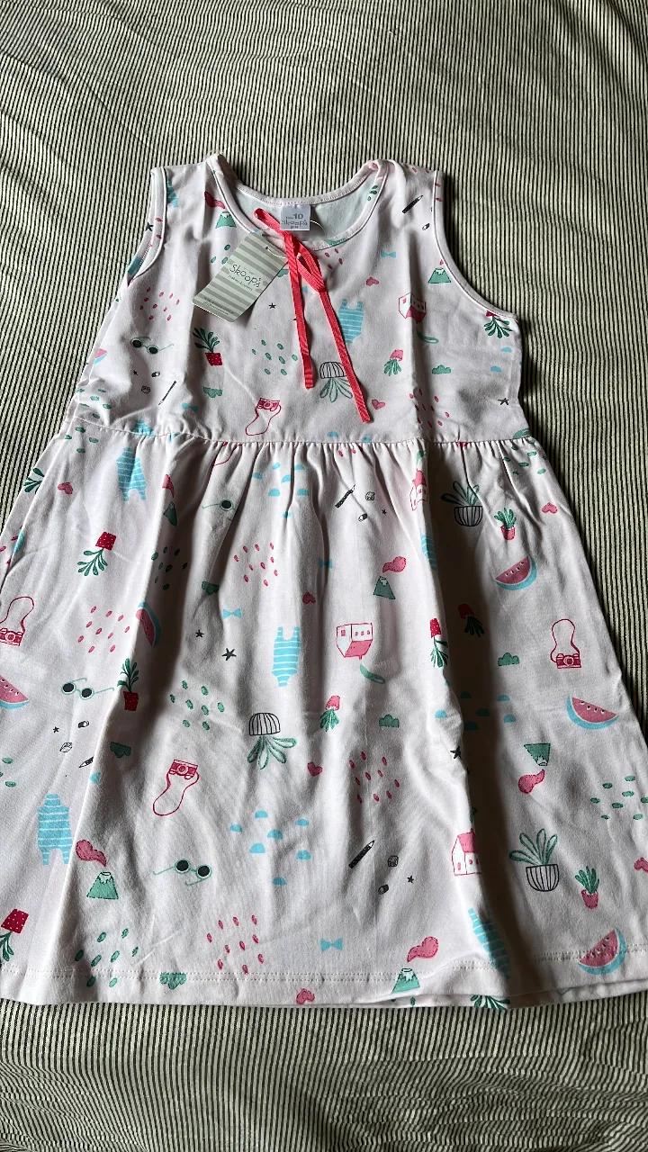Vestido corto Skoops · Talle 10 años / 140 cm