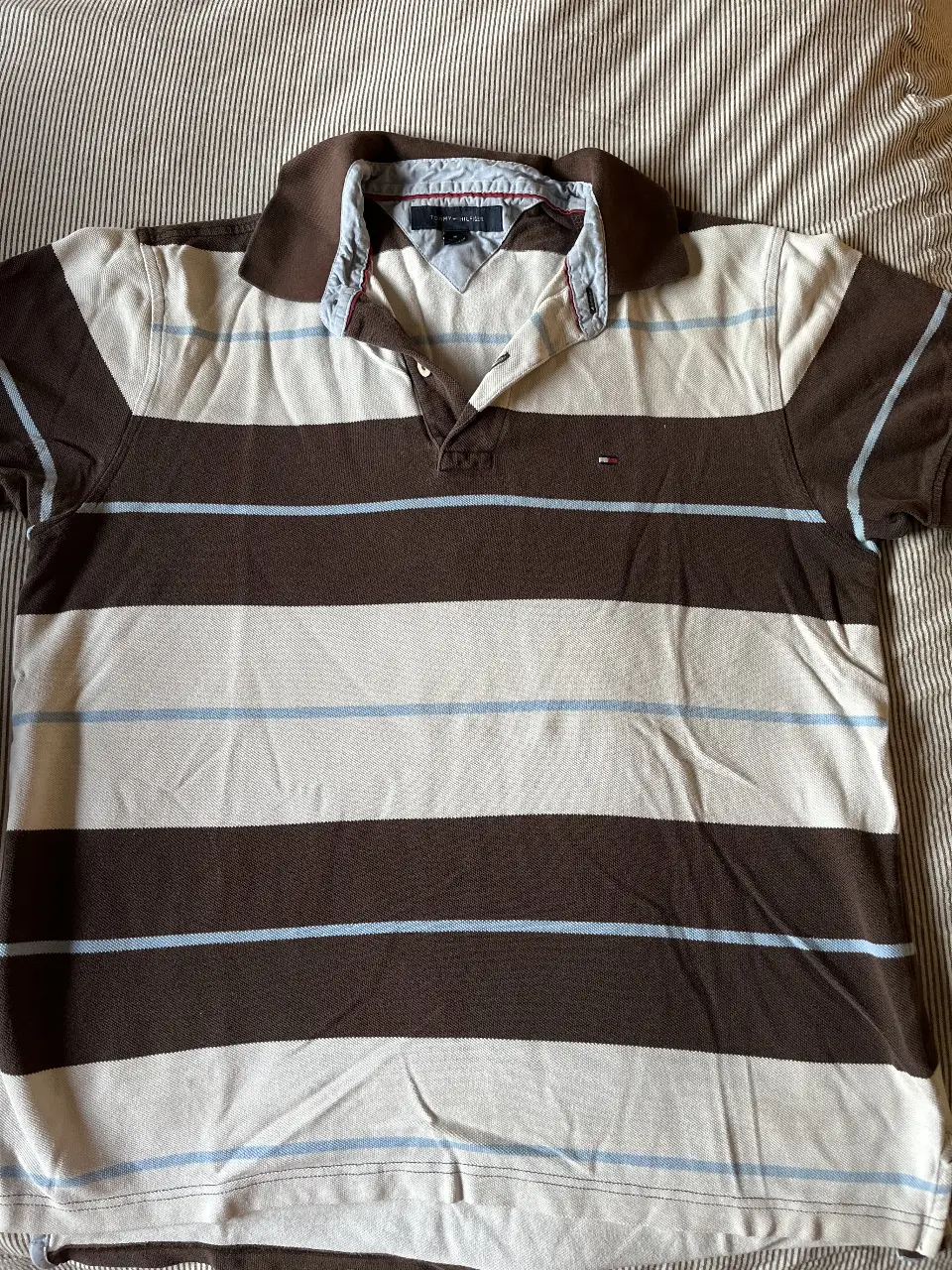 Remera Tommy Hilfiger · Talle M