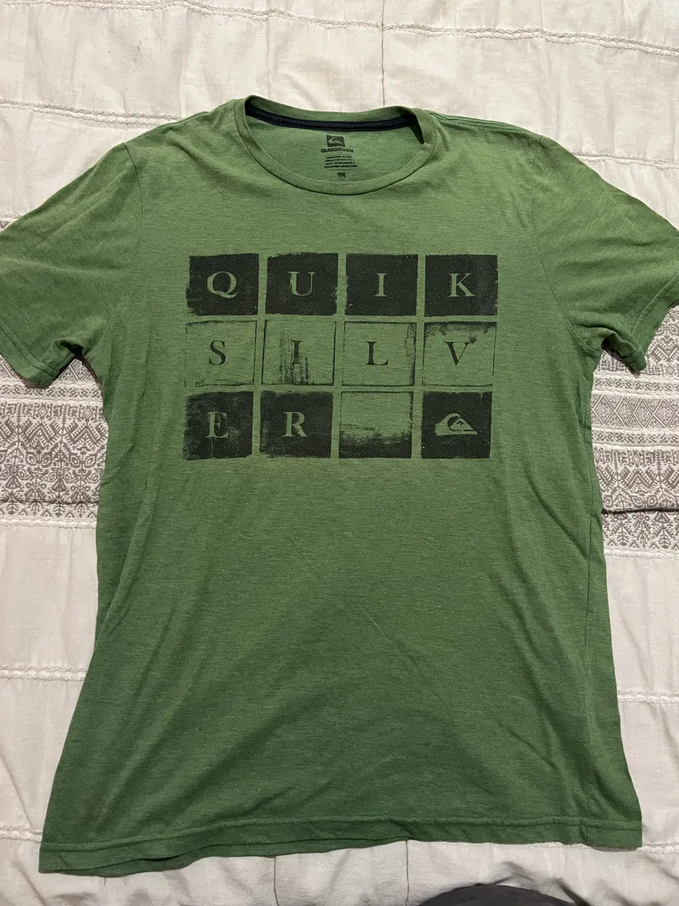 Remera Quiksilver · Talle M