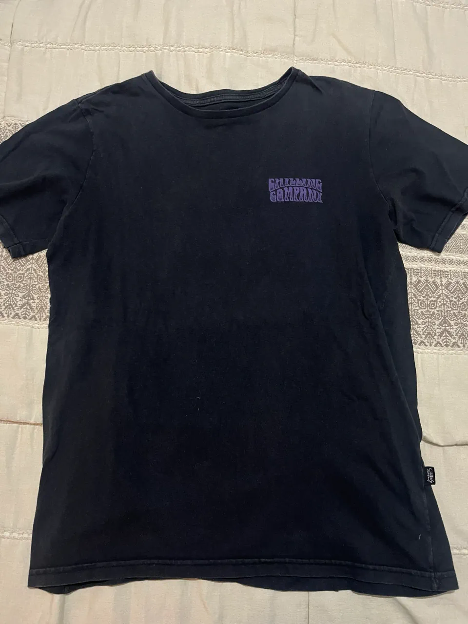 Remera Chilling company · Talle L
