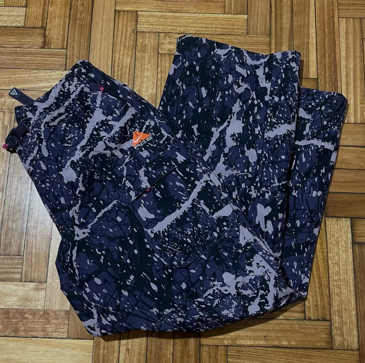 Nike ACG · Talle L