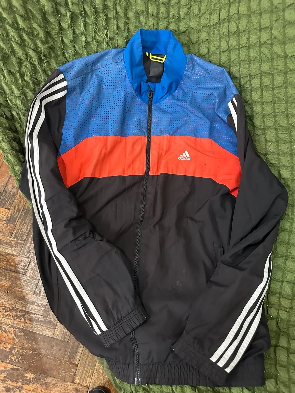 Buzo adidas - imagen 1