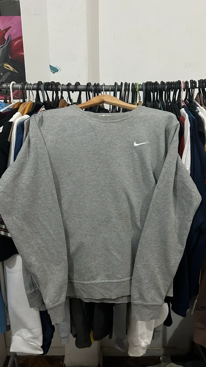 Buzo Nike · Talle L