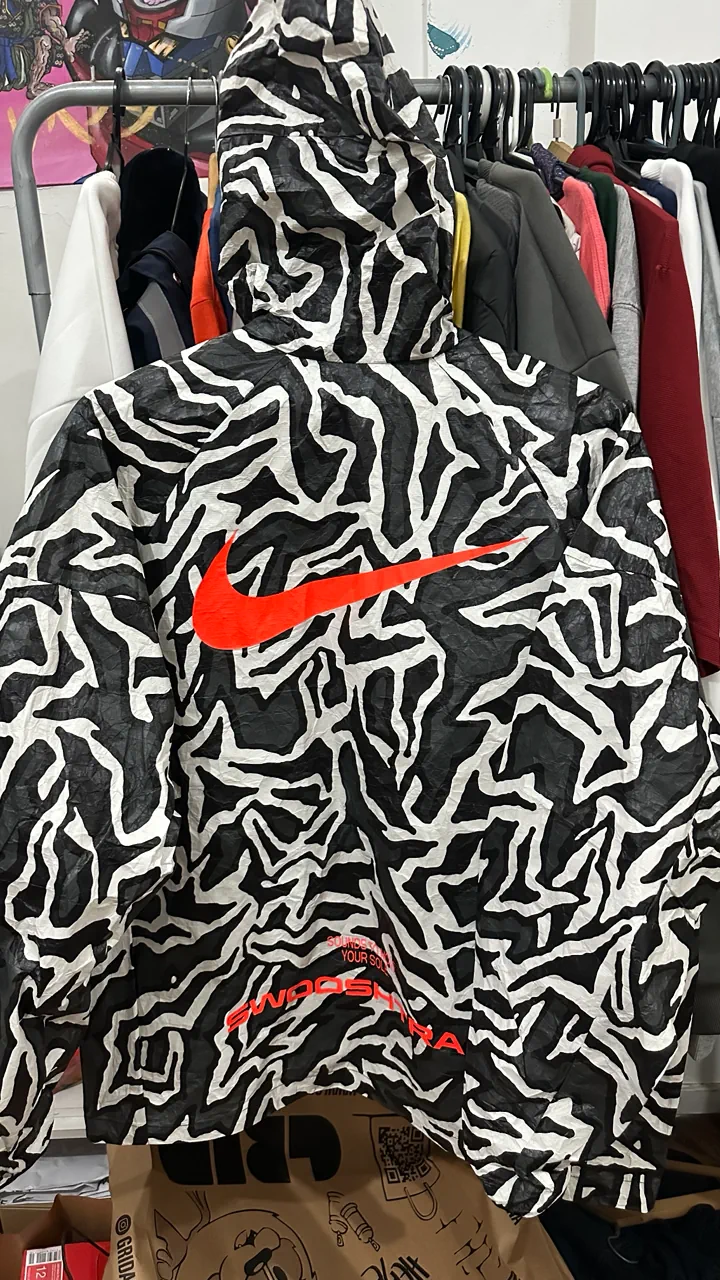 Rompeviento Nike · Talle S