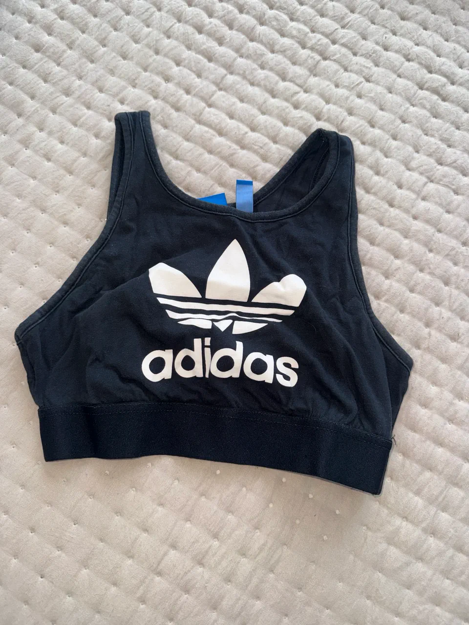 Top adidas - imagen 1