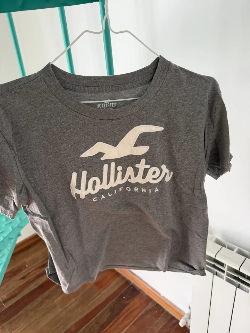 Remera Hollister · Talle XS