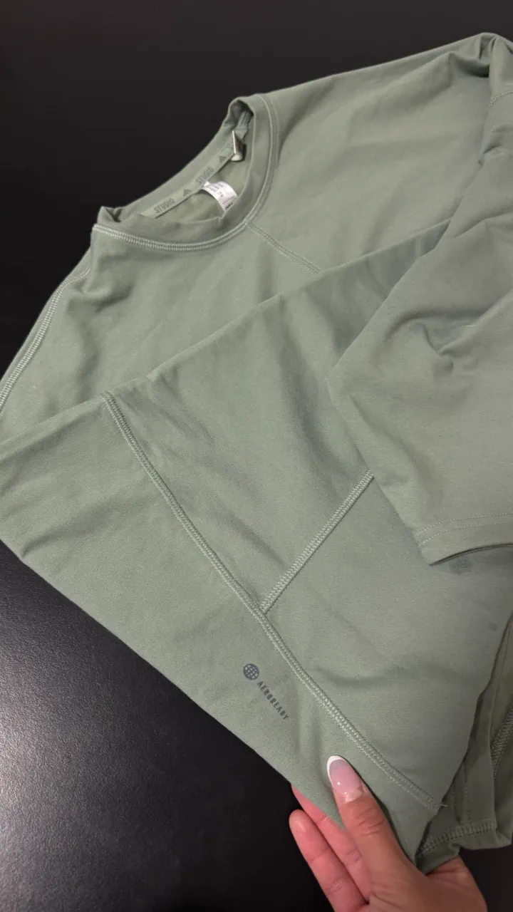 adidas · Talle S