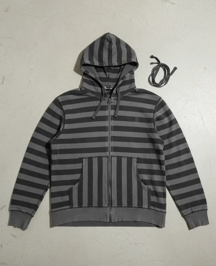 Buzo The North Face · Talle L
