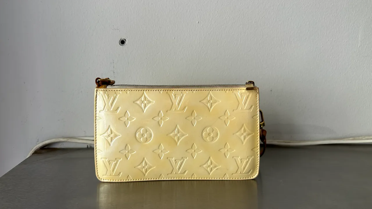 Cartera Louis Vuitton - imagen 1