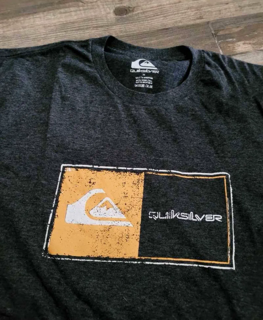 Remera Quiksilver · Talle M