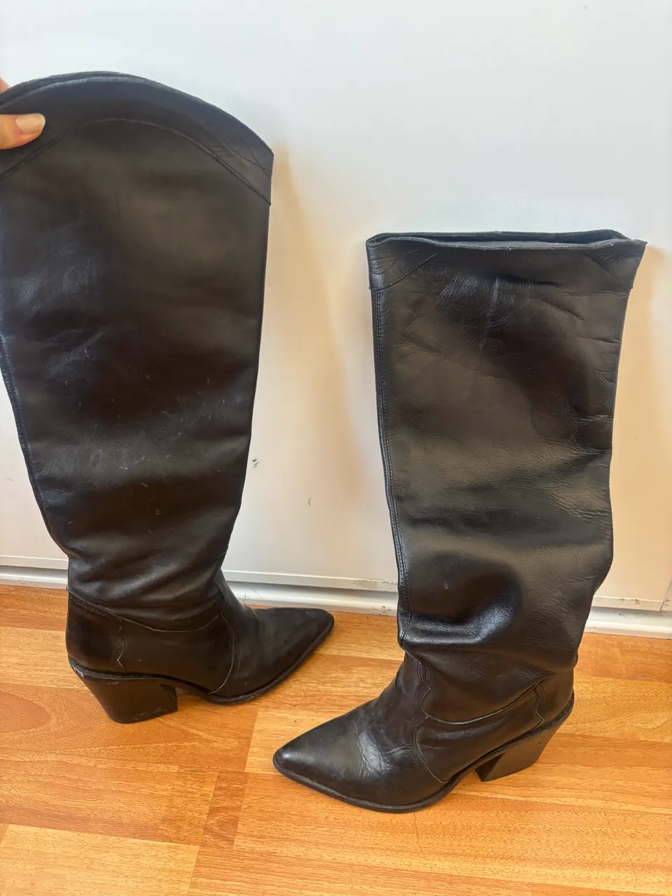 Sarkany · Talle AR 37