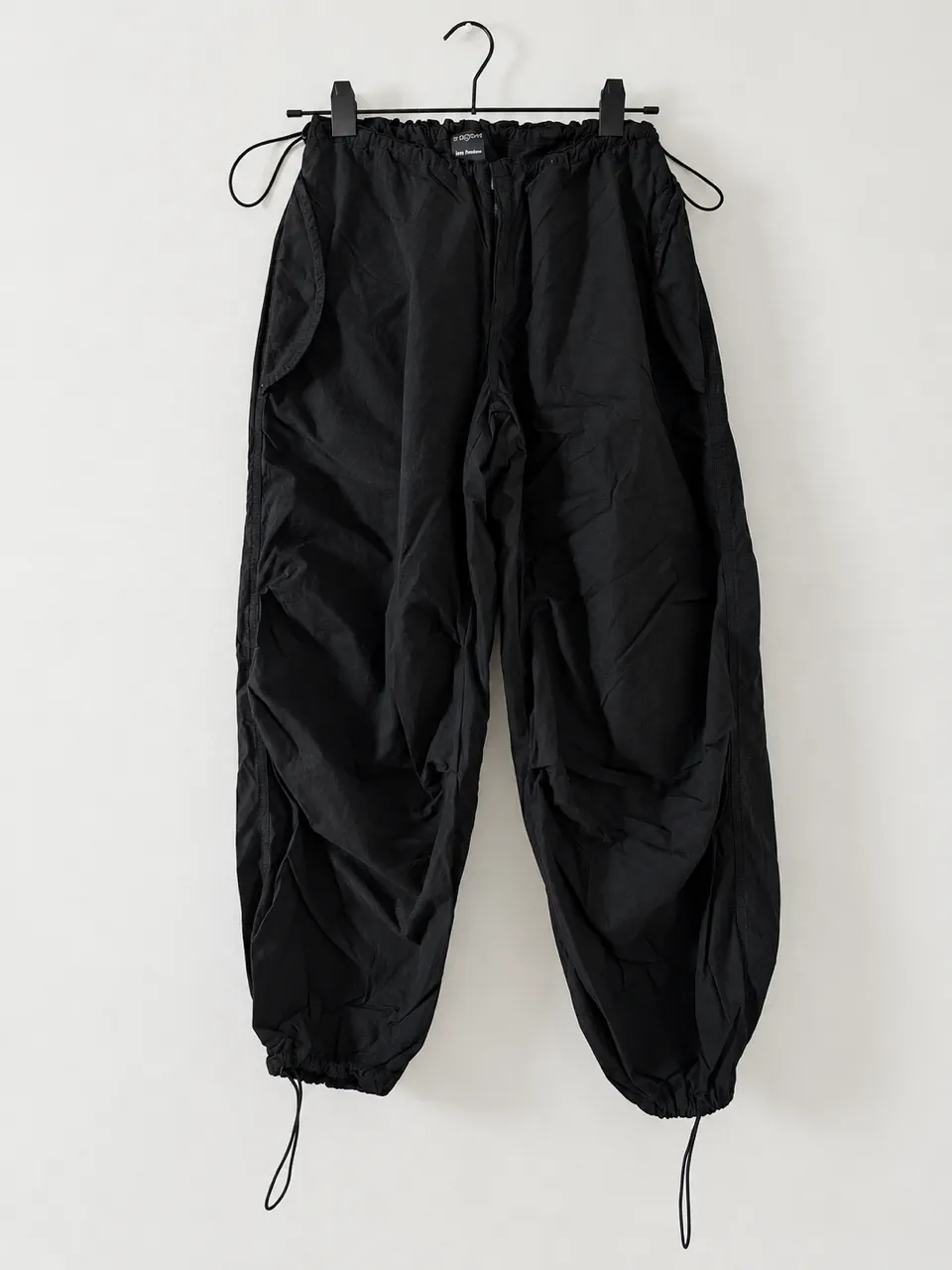 Pantalón Urban Outfitters - imagen 1