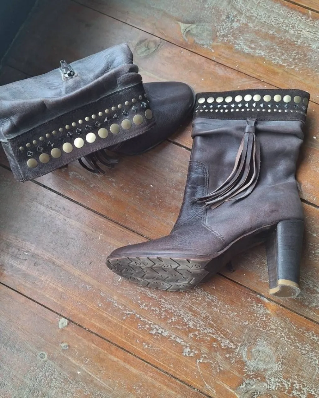 Sarkany · Talle AR 38