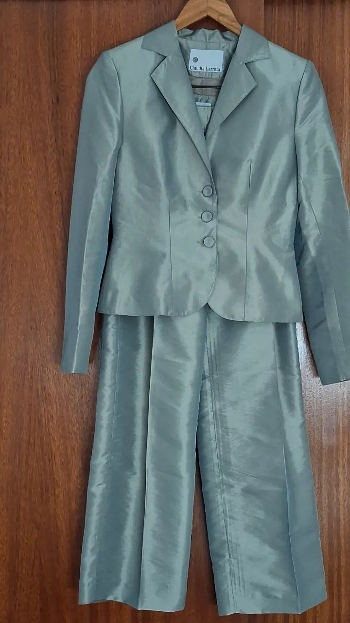 Traje Claudia Larreta · Talle M