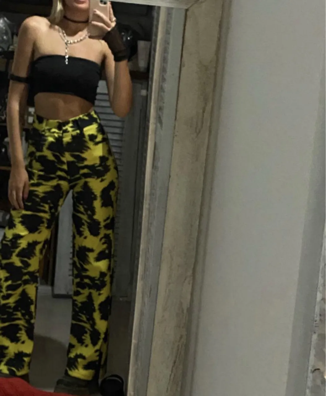 Pantalón A ≠ · Talle S