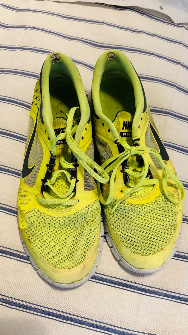 Nike · Talle AR 42