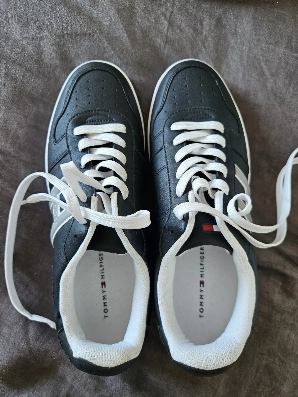 Tommy Hilfiger · Talle EU 44