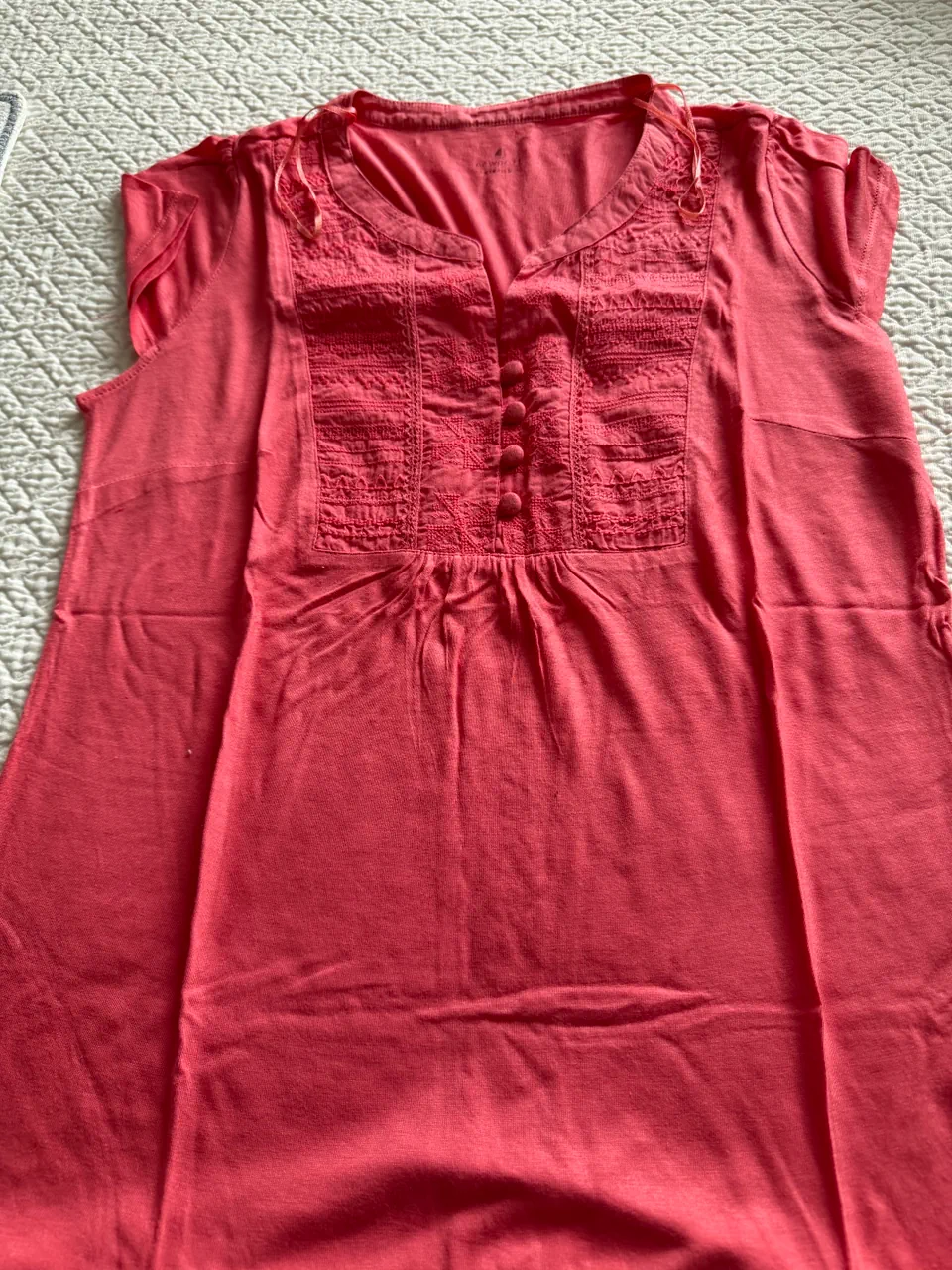 Remera Newport · Talle S
