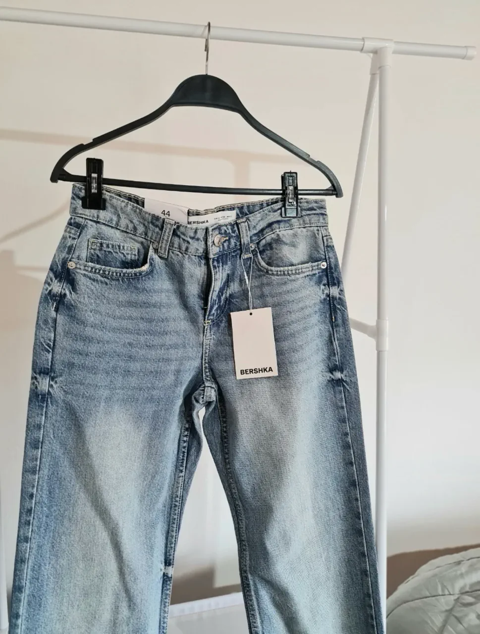 Jean Bershka · Talle EU 32