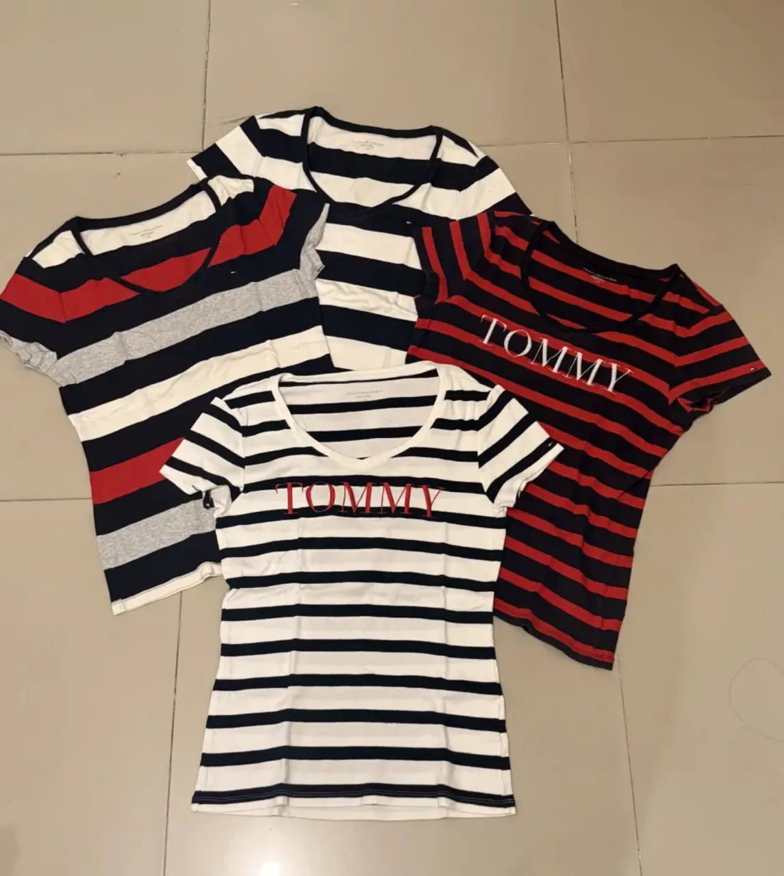 Remera Tommy Hilfiger - imagen 1