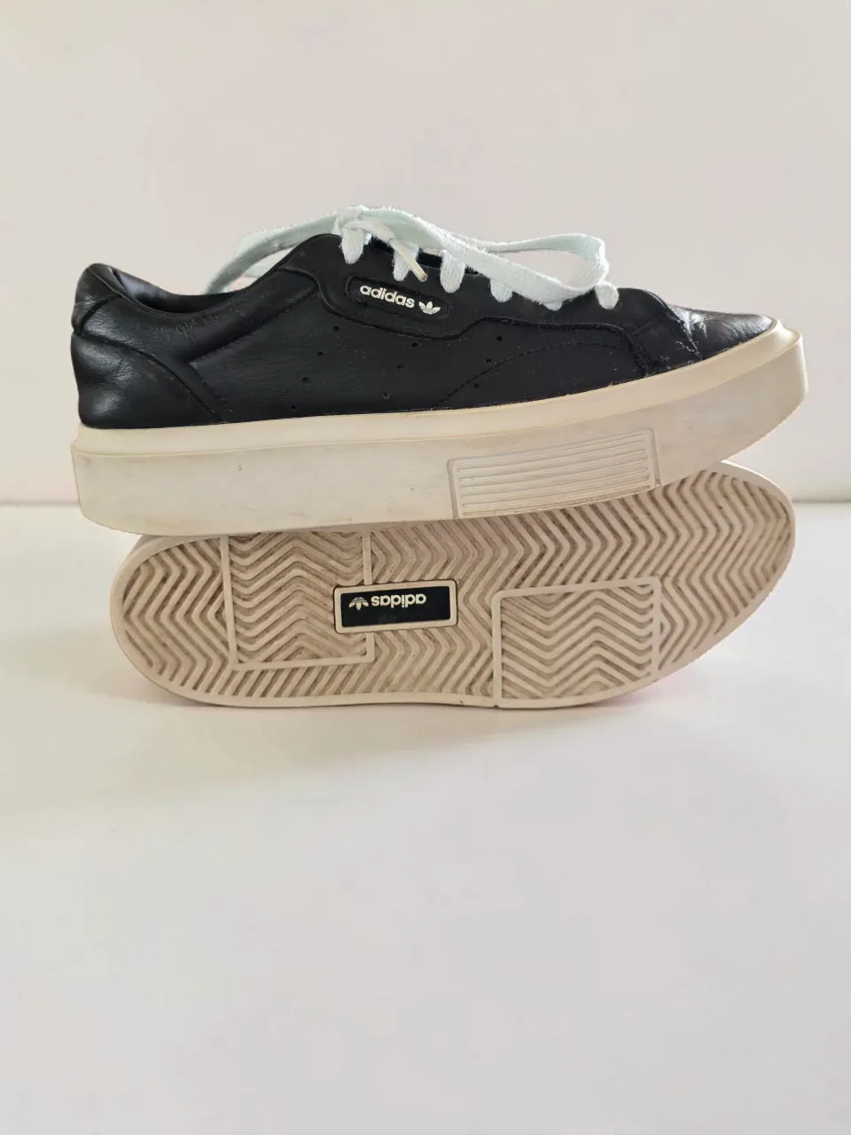 Zapatillas adidas · Talle AR 37