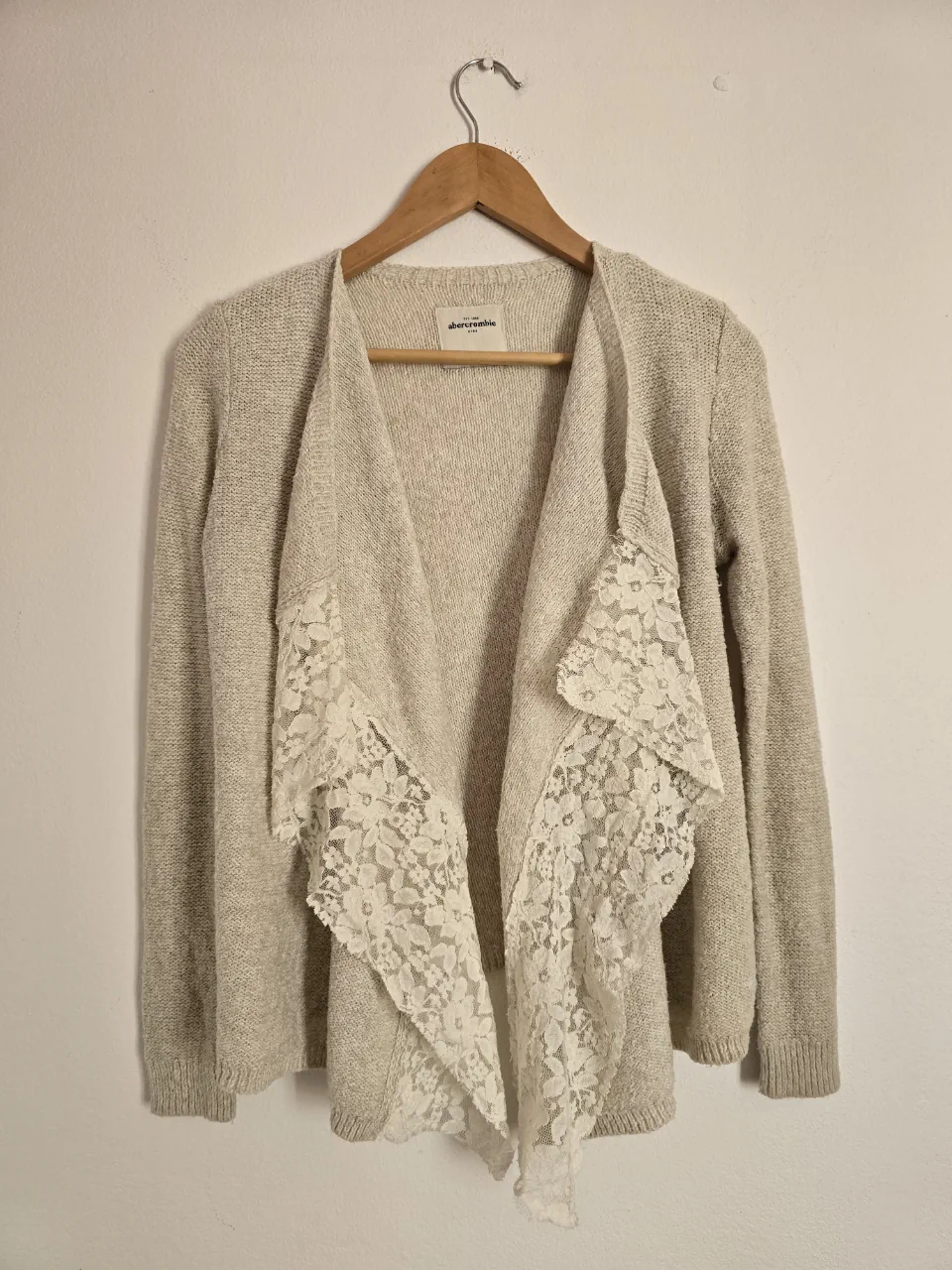 Cardigan Abercrombie - imagen 1
