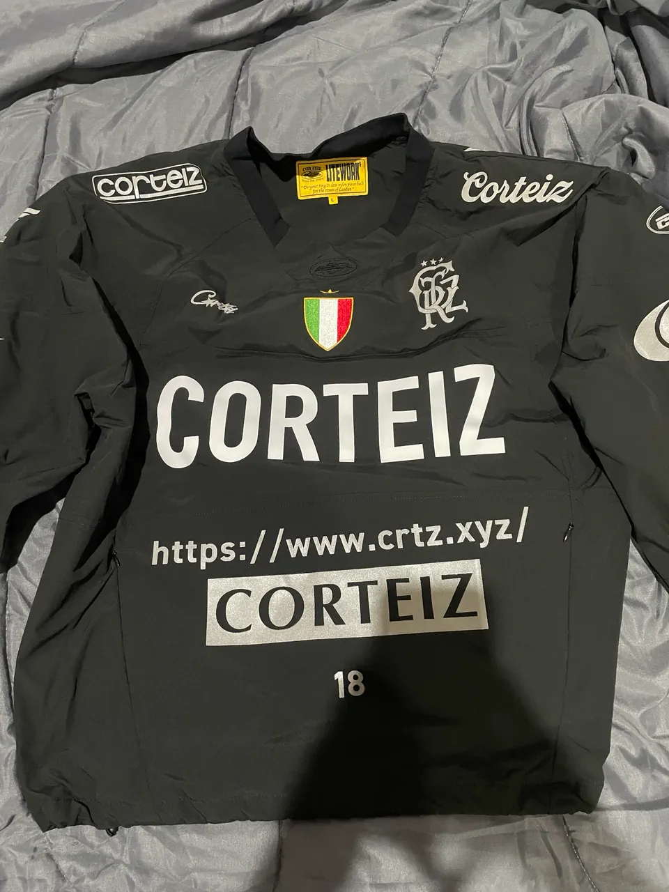 Campera Corteiz - imagen 1
