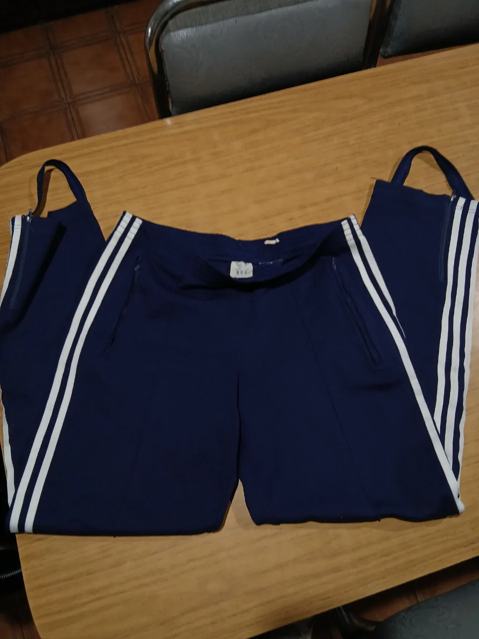 Pantalón adidas - imagen 1