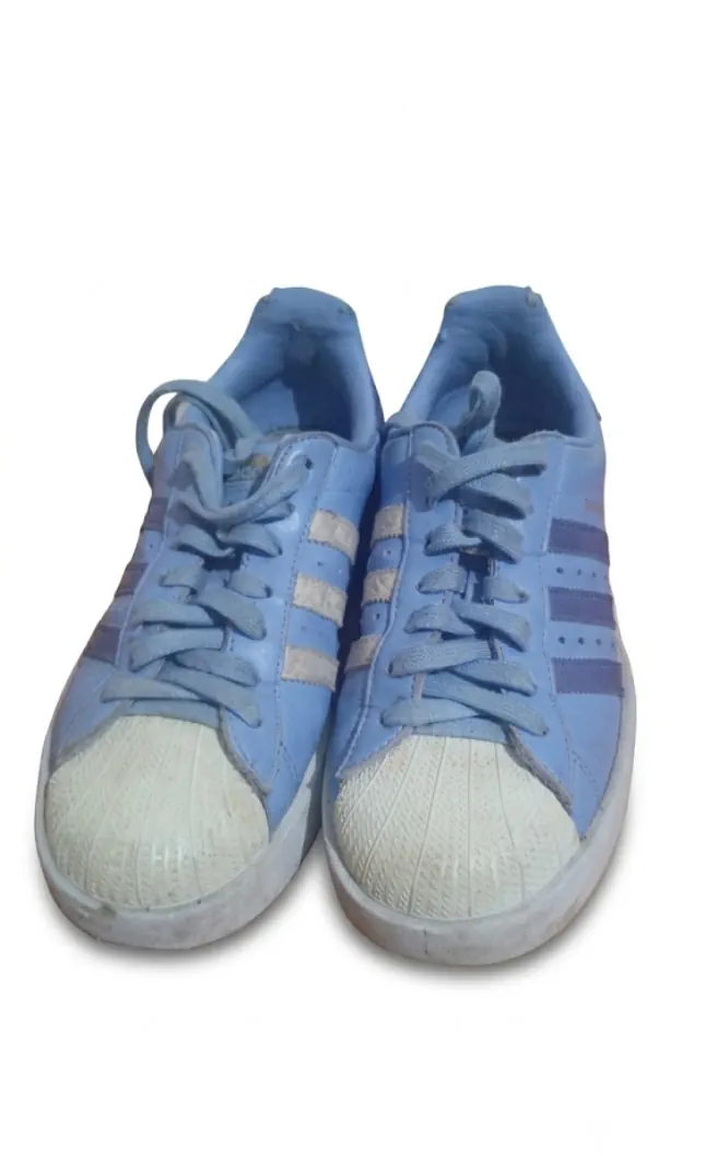 adidas · Talle AR 39