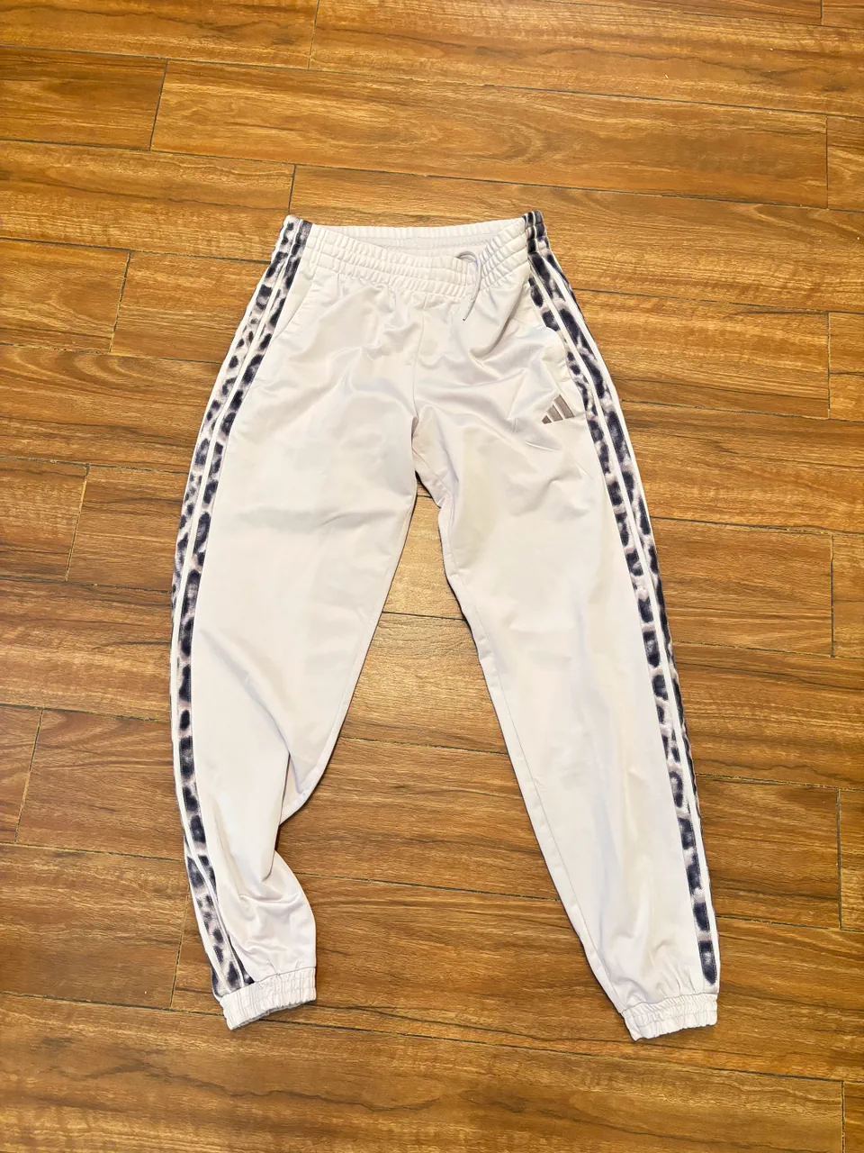 Pantalón adidas - imagen 1