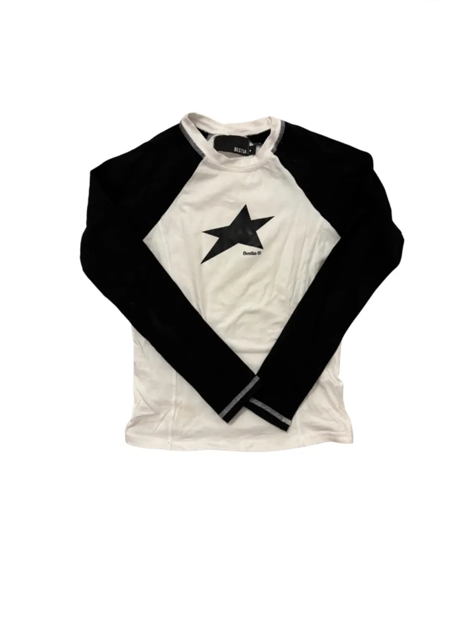 Remera Bestia · Talle S