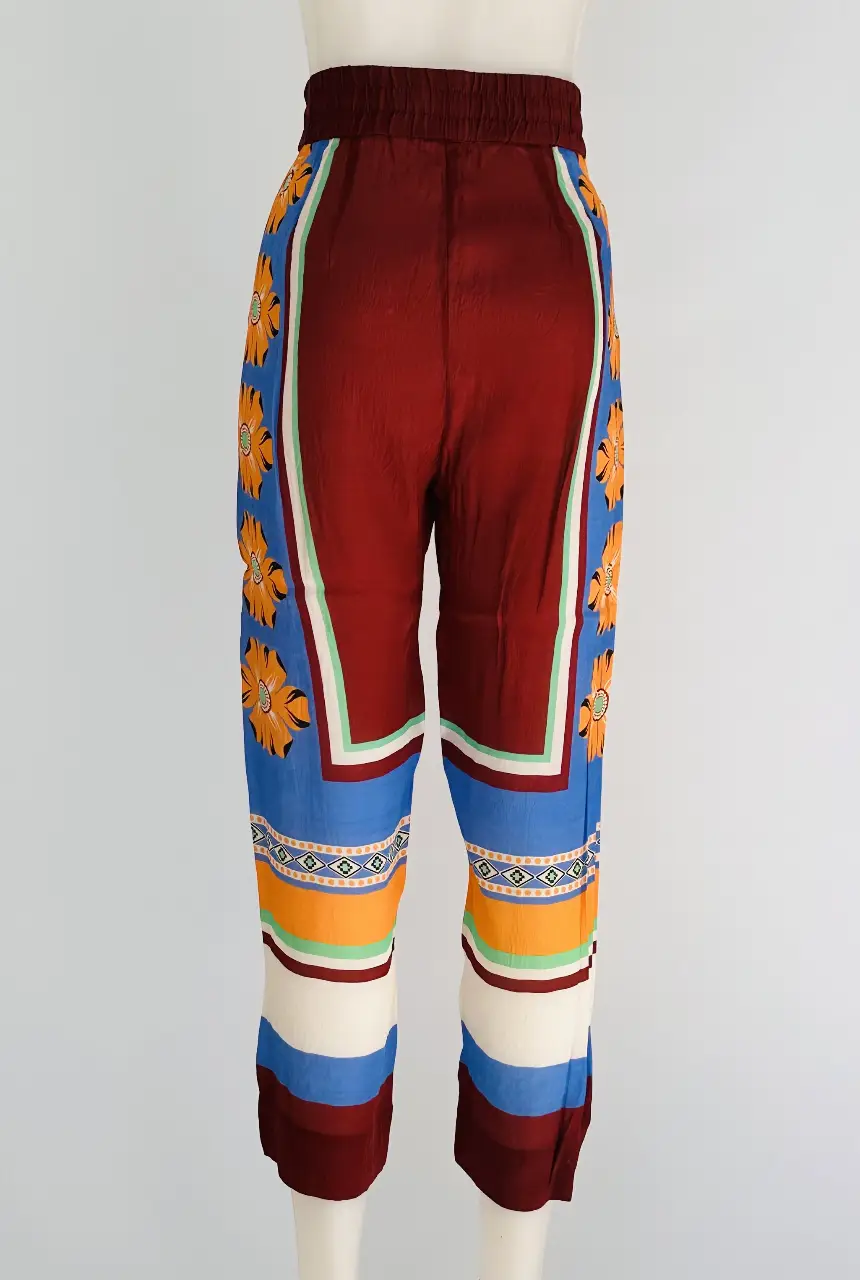 Pantalón CHER. · Talle US 26
