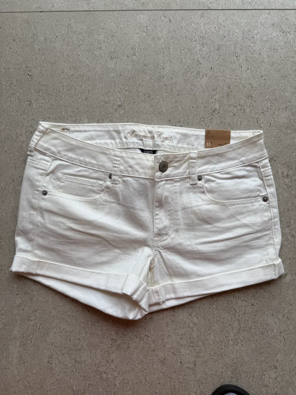 Short American Eagle · Talle US 44