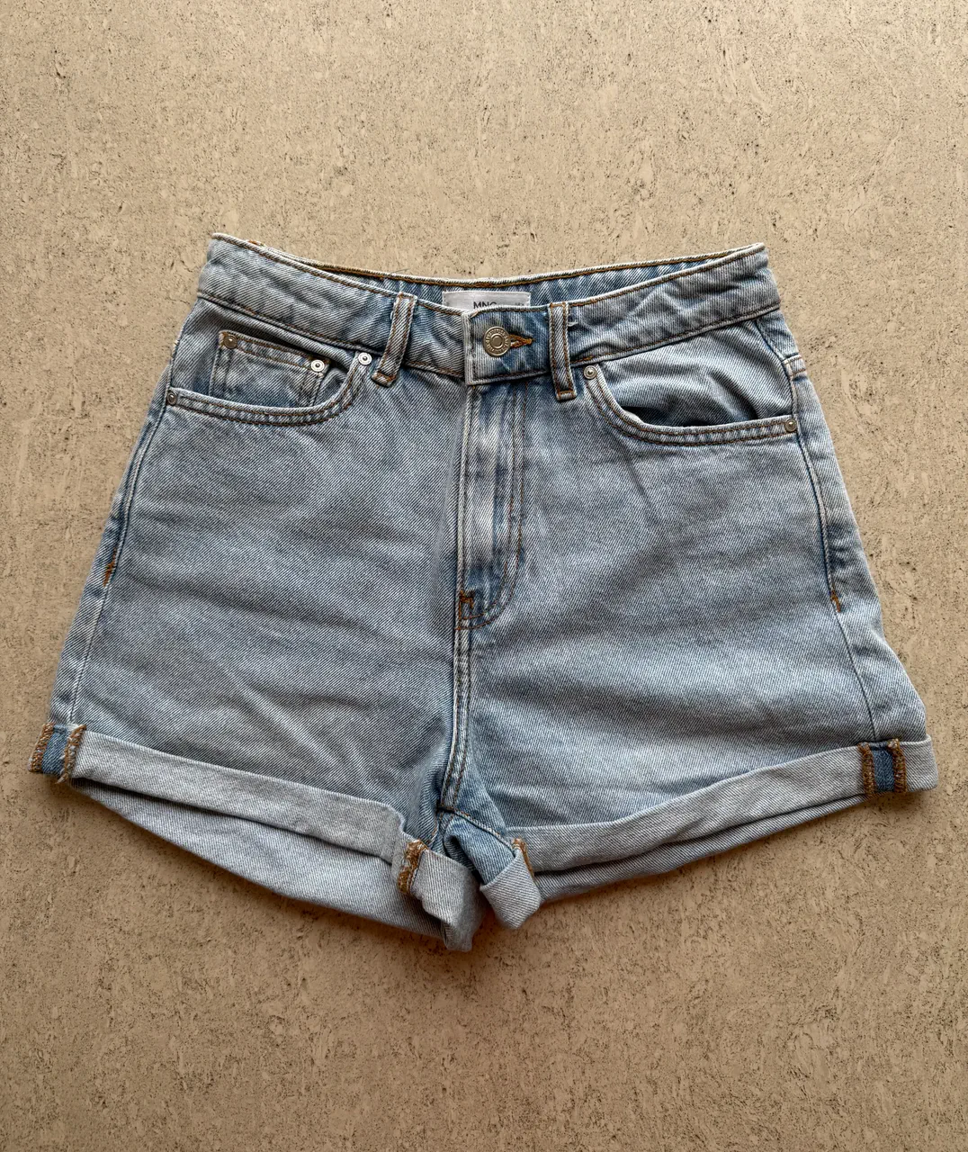 Short Mango · Talle 2