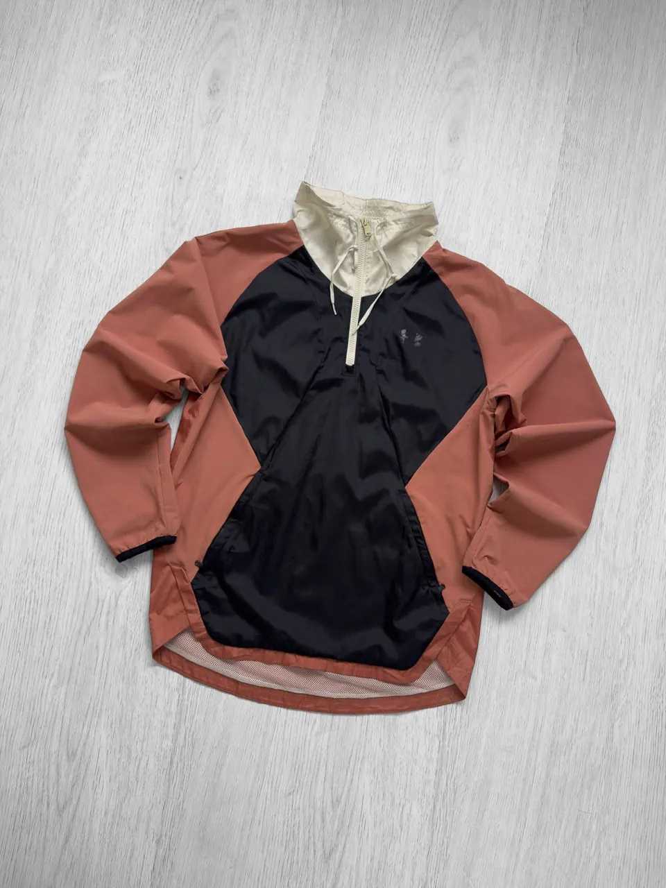 Rompeviento Under Armour · Talle M