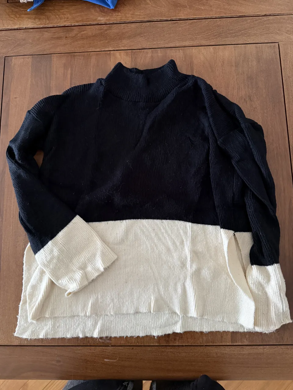 Polera A ≠ - imagen 1