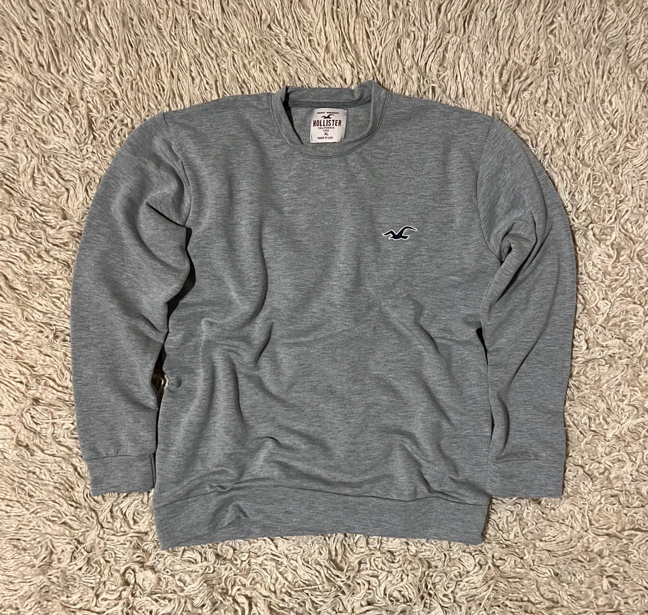 Buzo Hollister · Talle M