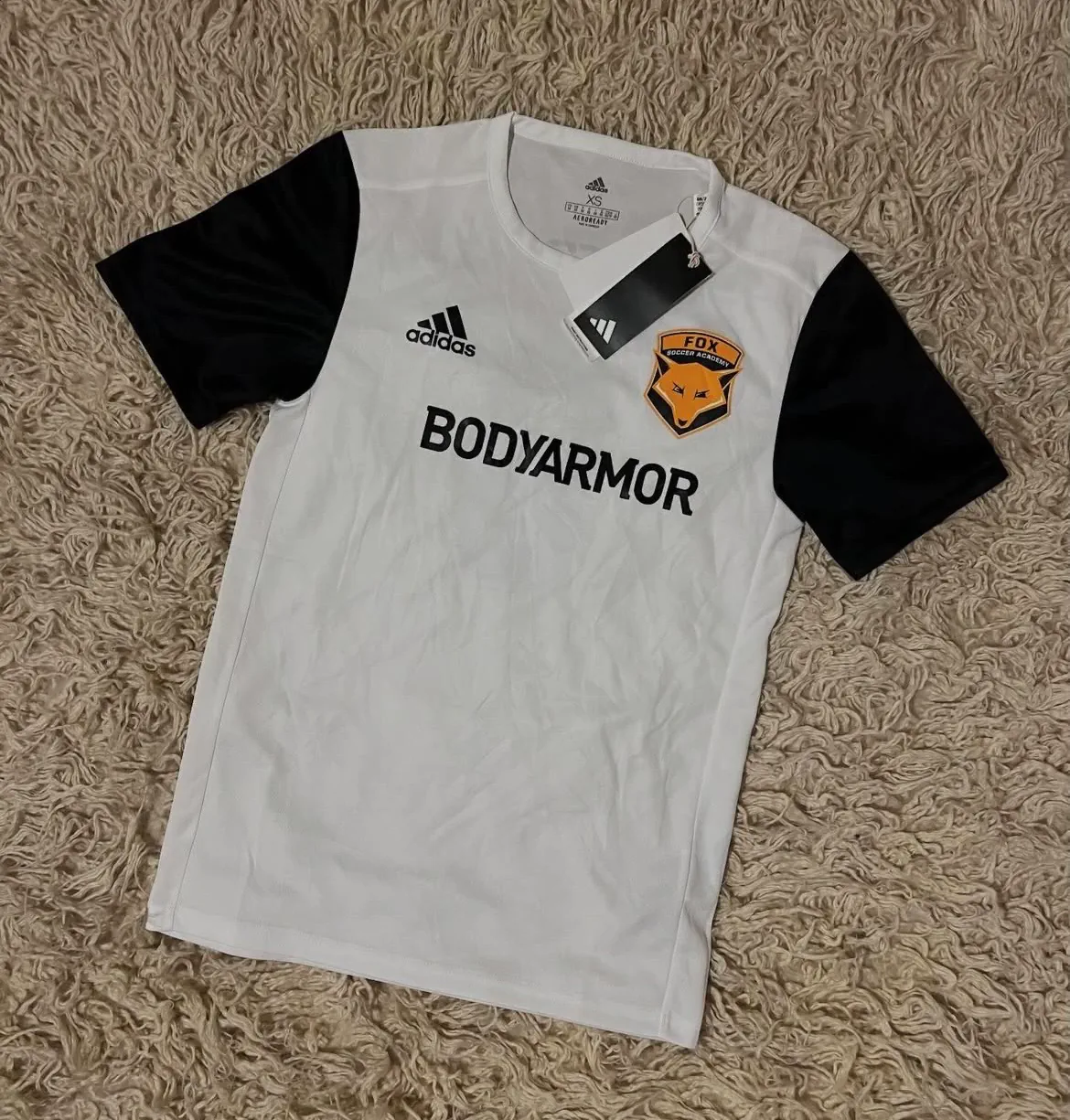 Camiseta adidas - imagen 1