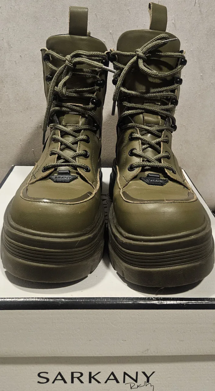 Sarkany · Talle AR 38